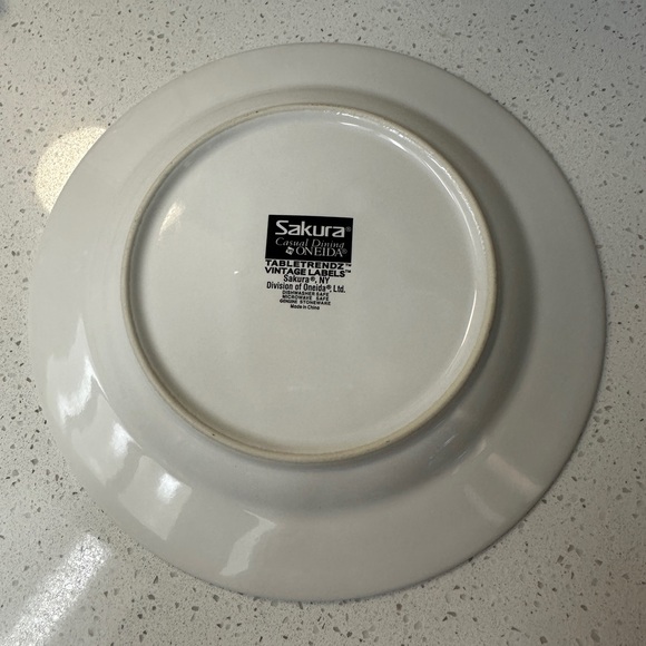 Sakura for Oneida Vintage Labels Salad plate Waldorf Brand Apples 8.25", - Picture 2 of 2